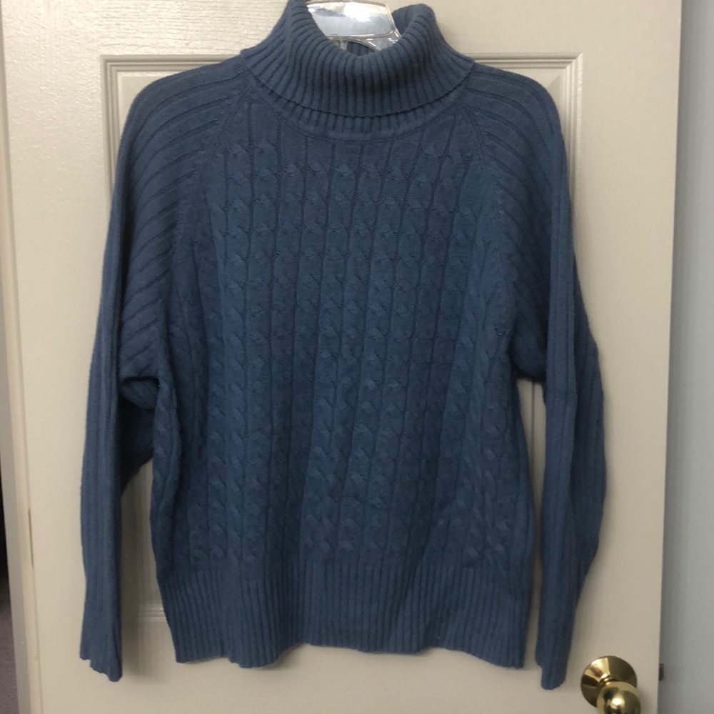 Dusty blue longsleeve turtleneck sweater